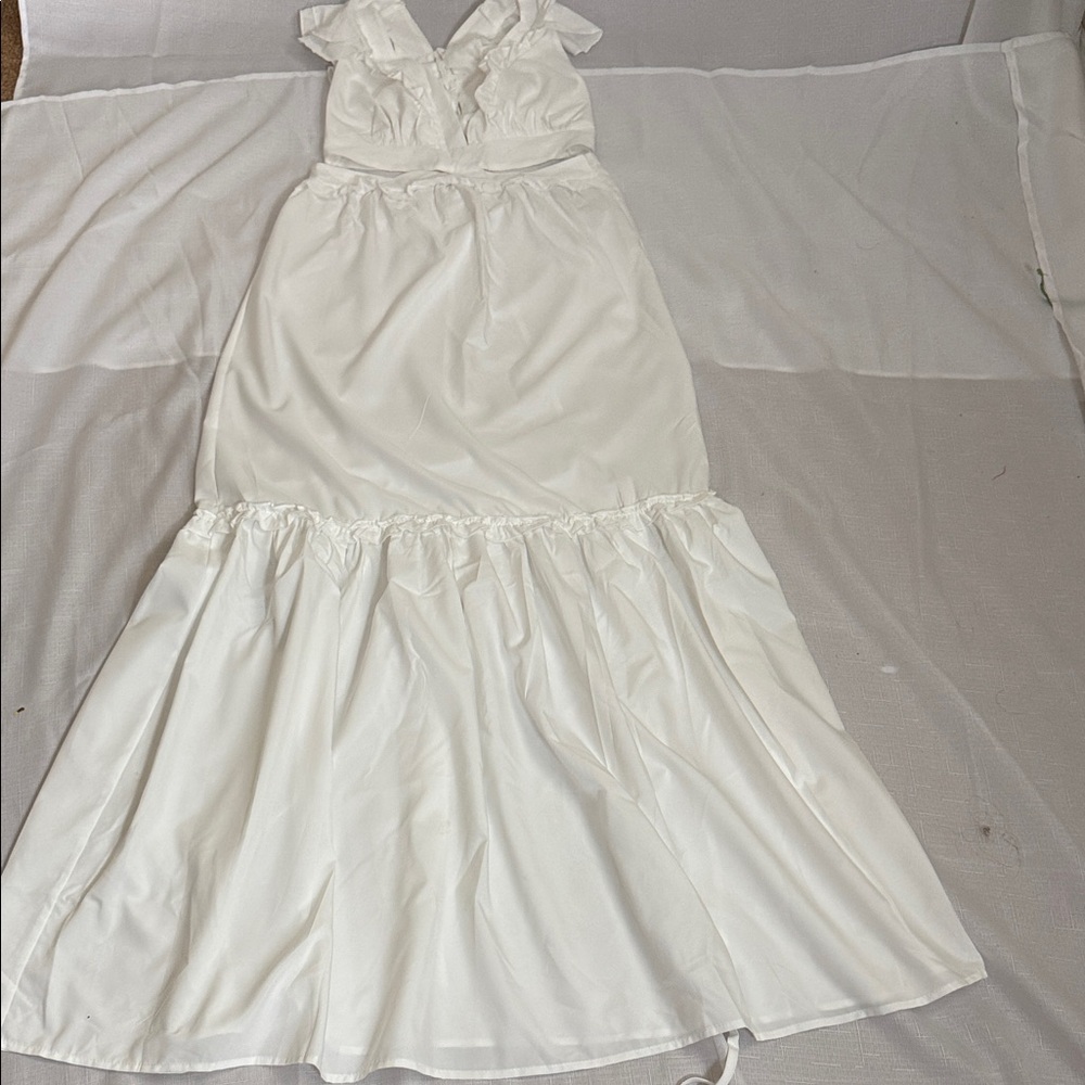 Elegant White Maxi Dress